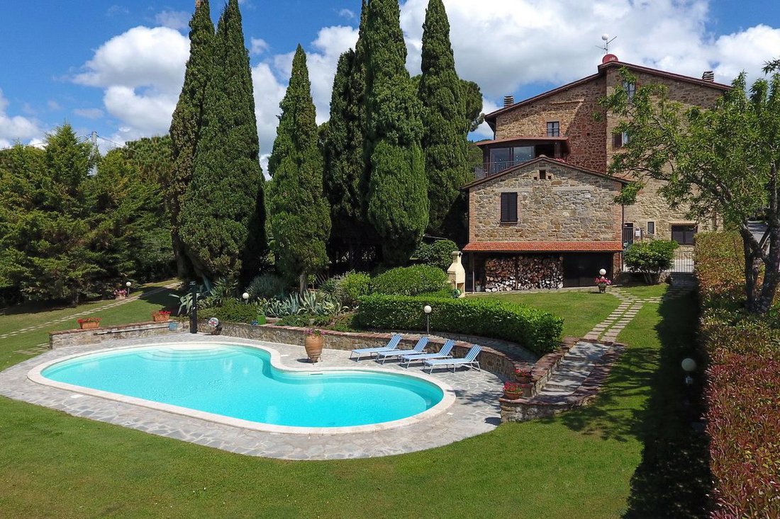 House in Passignano sul Trasimeno, Umbria, Italy 1 - 17439139