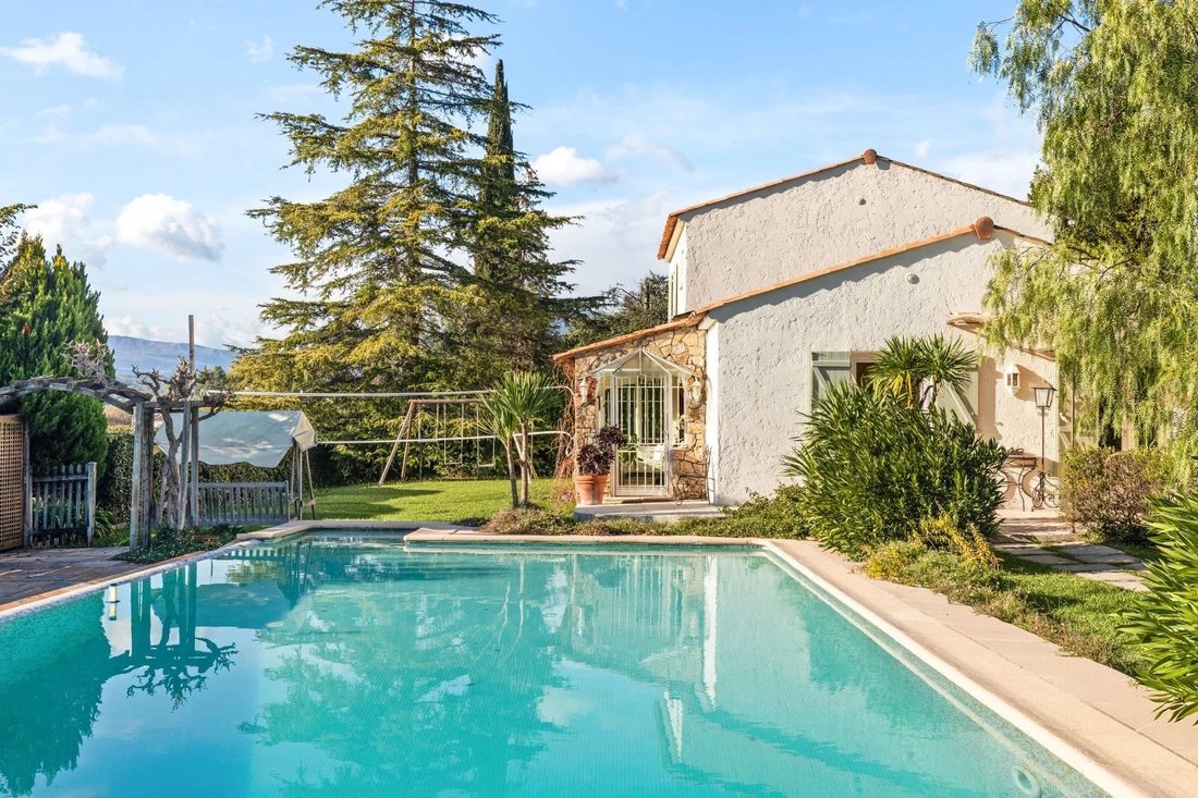 Villa in Vallée Verte-Issarts-Vignasses, Biot, France 2 - 16729520