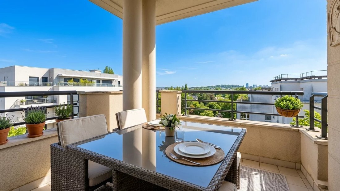 Apartment in Buzenval, Garches, France 1 - 16752857