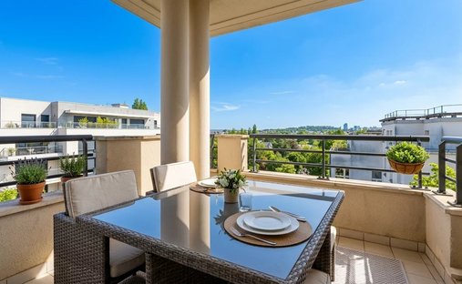 Apartment in Buzenval, Garches, France 1
