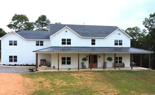 Farm Ranch in Tahlequah, Oklahoma, United States 1