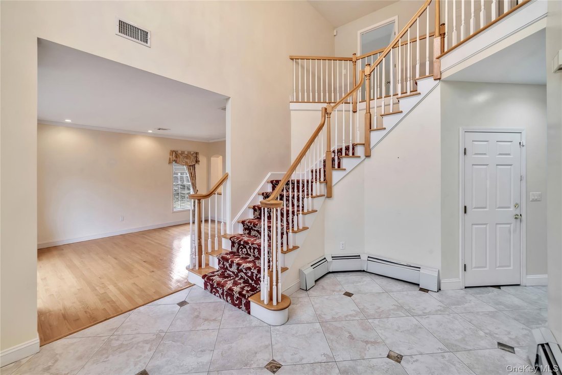 House in Montebello, New York, United States 3 - 17438030