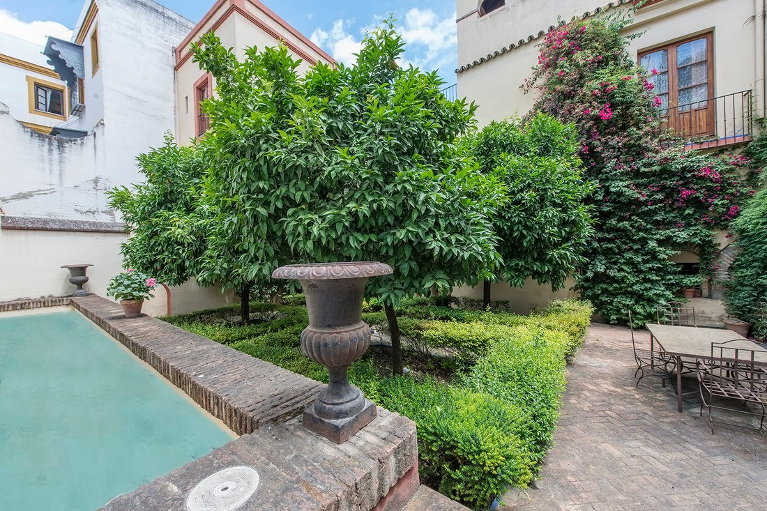House in Nervion, Seville, Spain 2 - 16402675