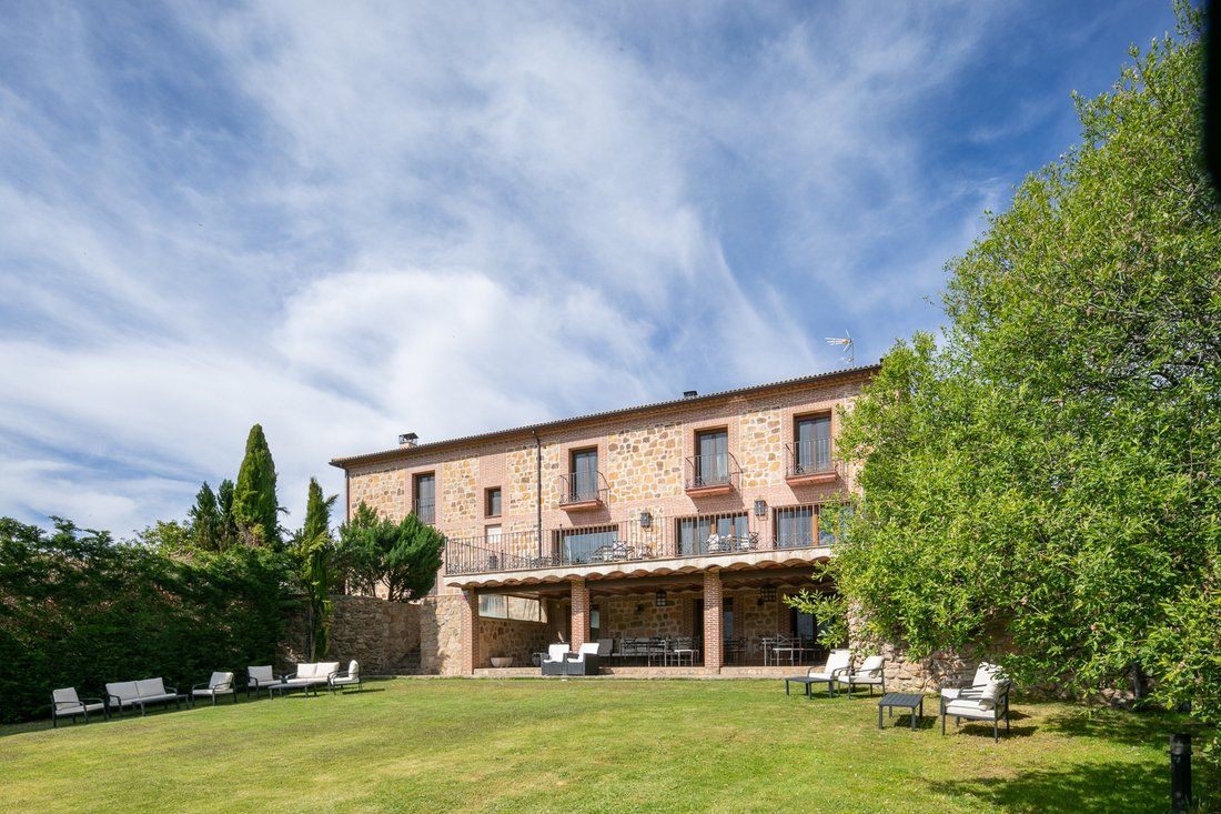 House in Navalonguilla, Castile and Leon, Spain 1 - 14331416