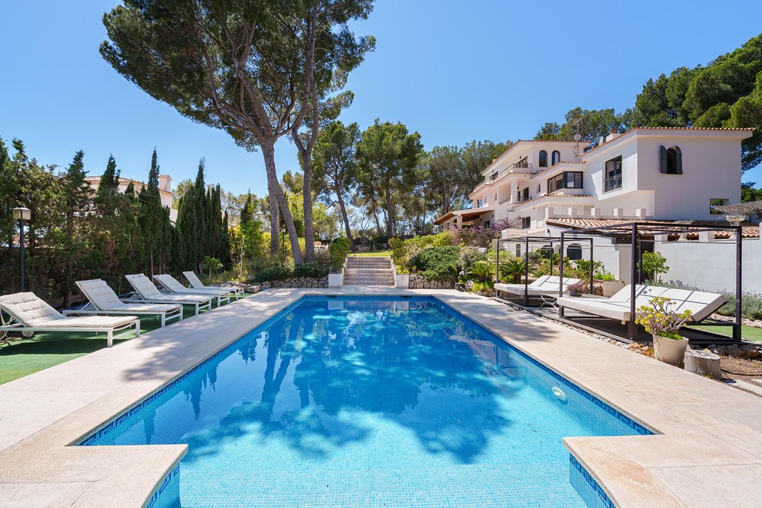 House in Portals Nous, Calvia, Balearic Islands 2 - 15528572