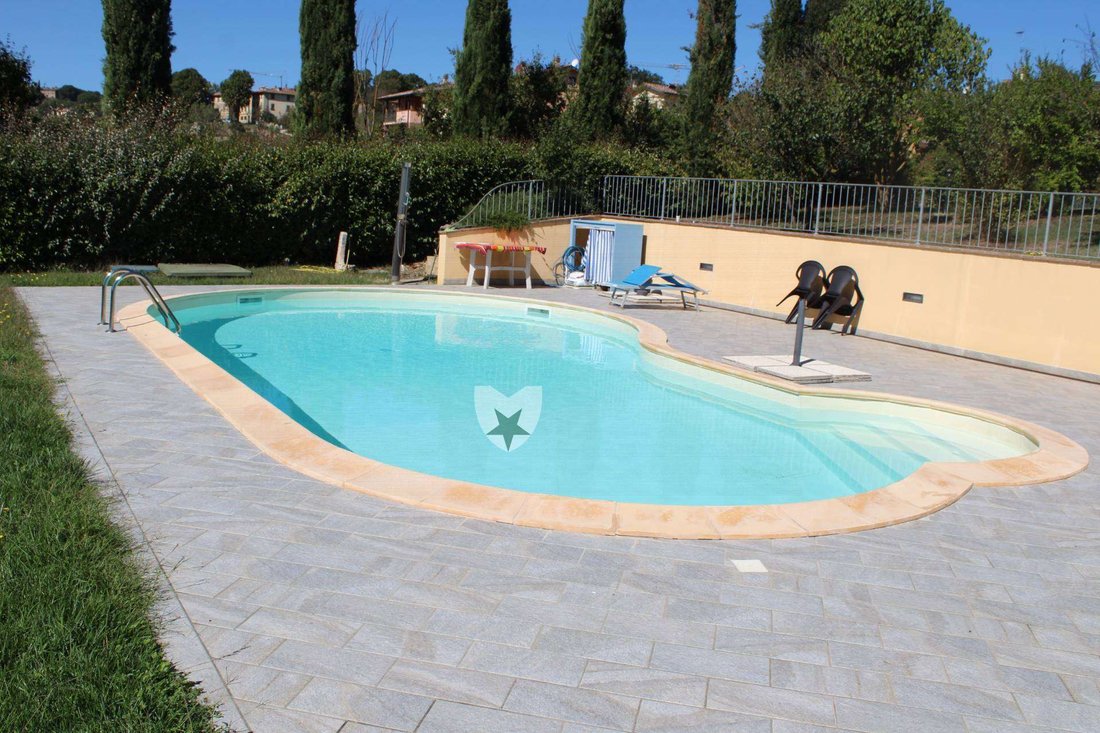 Villa in Center, Arezzo, Tuscany 2 - 17437875