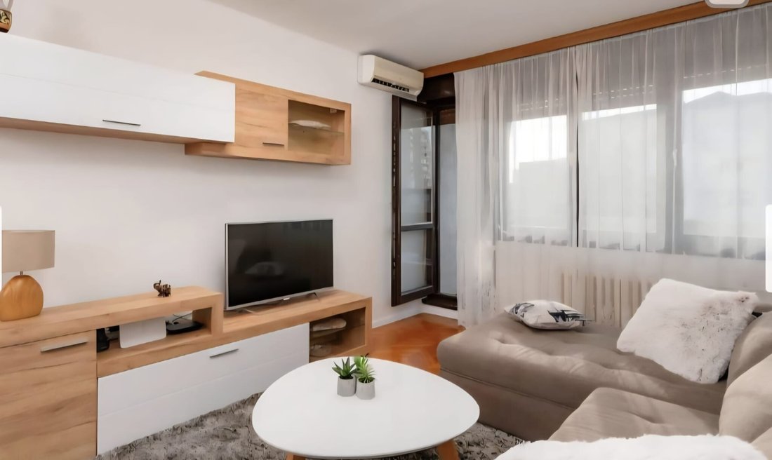 Apartment in Gradski kotar Blatine-Skrape, Split, Split-Dalmatia County 1 - 17438616