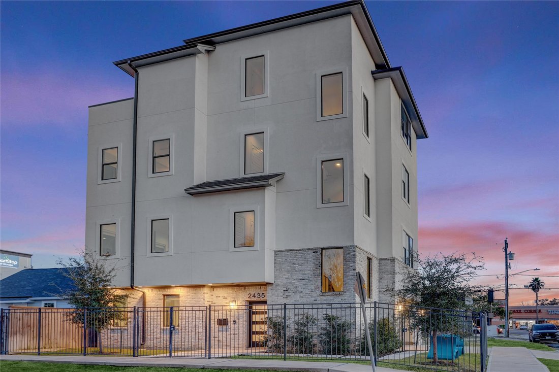 House in Houston, Texas, United States 2 - 17098859