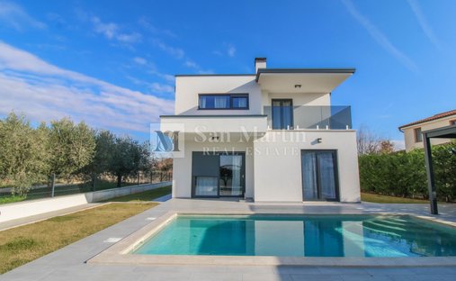 House in Porec, Istria County, Croatia 1