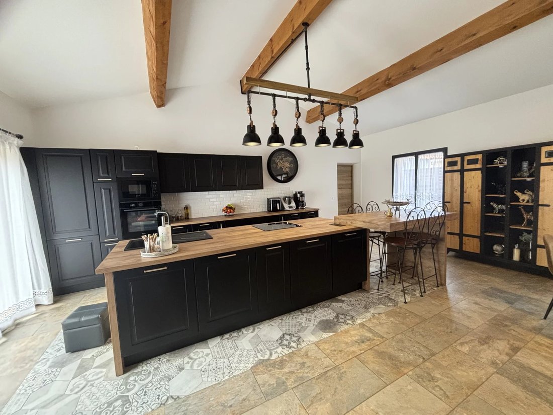 House in Châteaudouble, Provence-Alpes-Côte d'Azur, France 2 - 17438966