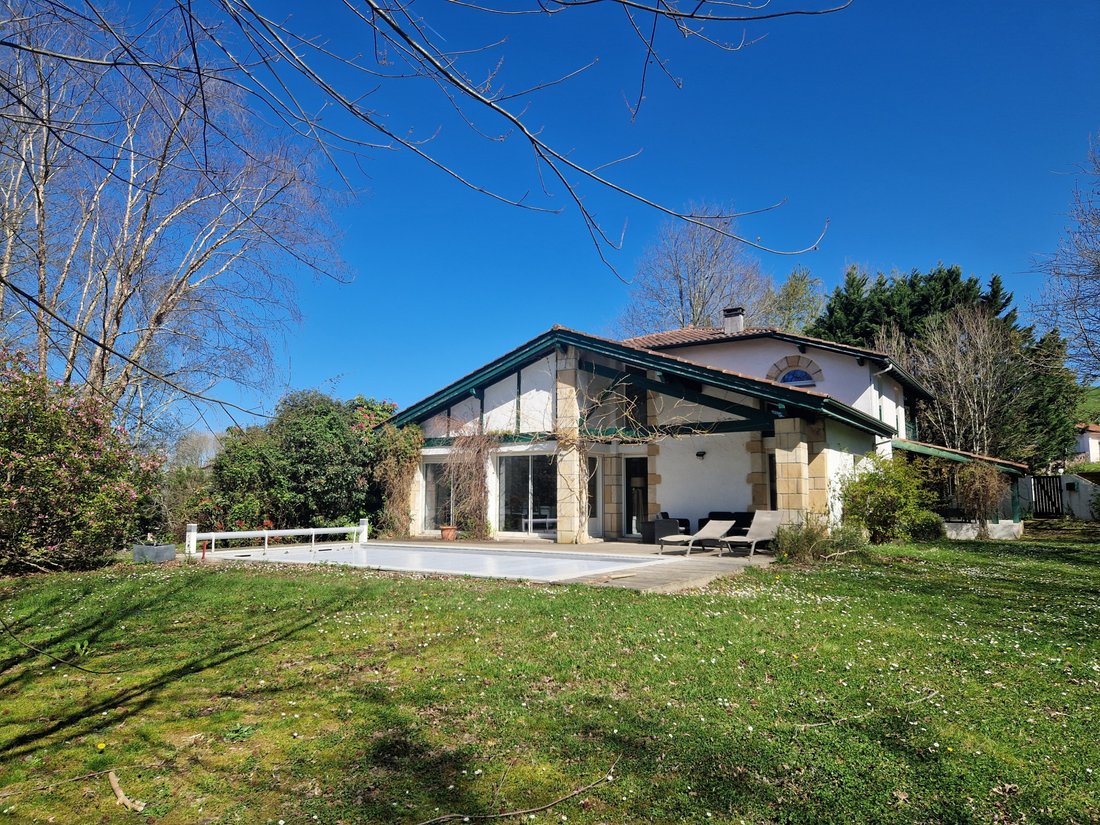 House in Centre Ville, Saint-Jean-de-Luz, France 1 - 17438415