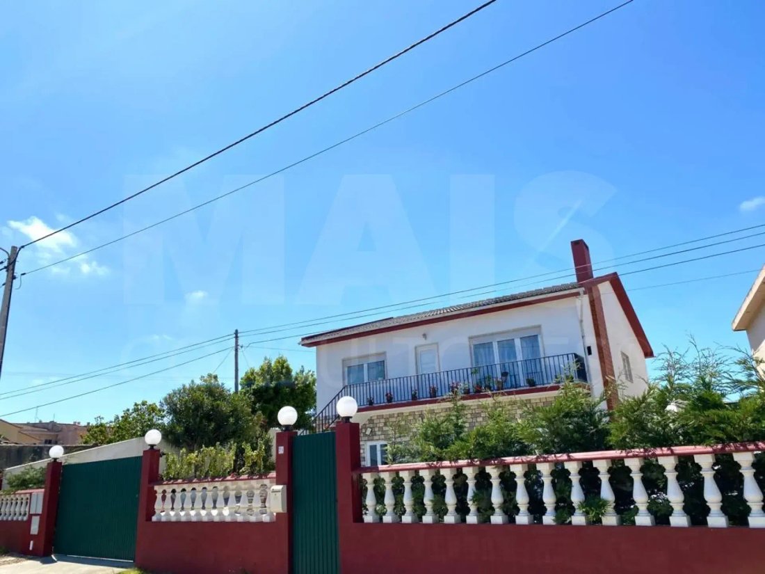 Villa in Atouguia da Baleia, Leiria District, Portugal 1 - 17436546
