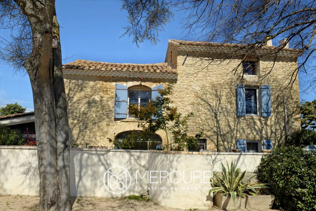 Country House in Camaret-sur-Aigues, Provence-Alpes-Côte d'Azur, France 1 - 17435751