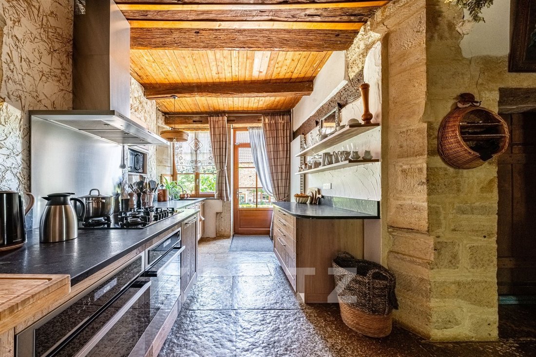 Estate in Cordeliers, Dijon, France 5 - 17436405