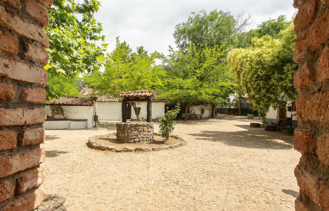 Farm Ranch in Jarandilla de la Vera, Extremadura, Spain 2 - 12584403