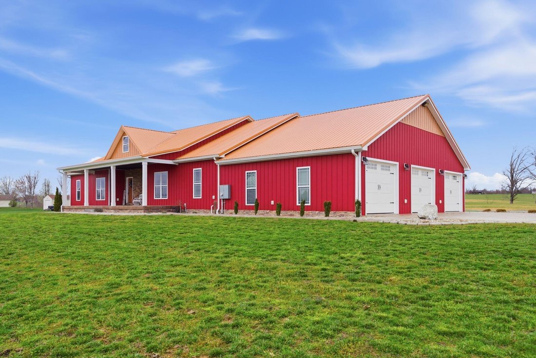 House in Liberty, Kentucky, United States 4 - 17435607