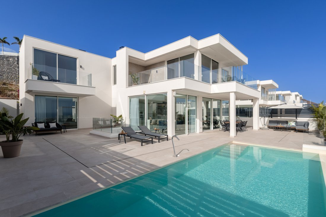 House in Costa Adeje, Adeje, Canary Islands 1 - 14780680