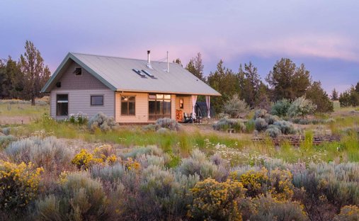 House in Maupin, Oregon, United States 1