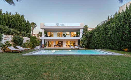 Villa en Nueva Andalucía, Marbella, España 1