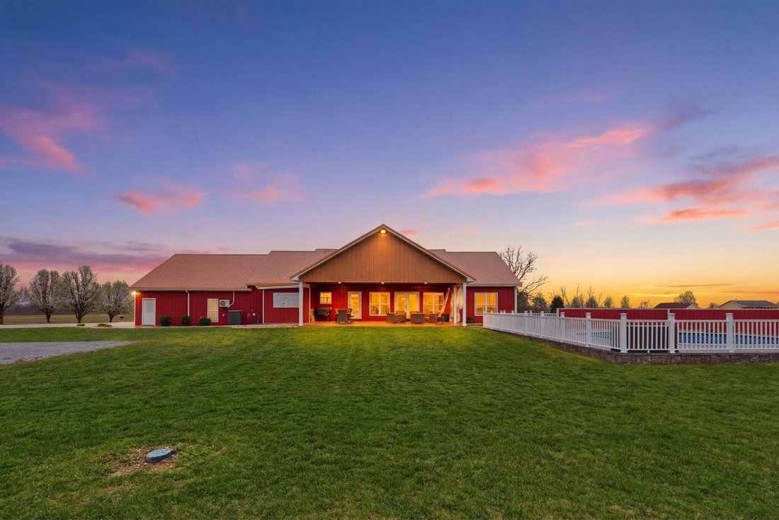 House in Liberty, Kentucky, United States 1 - 17435607