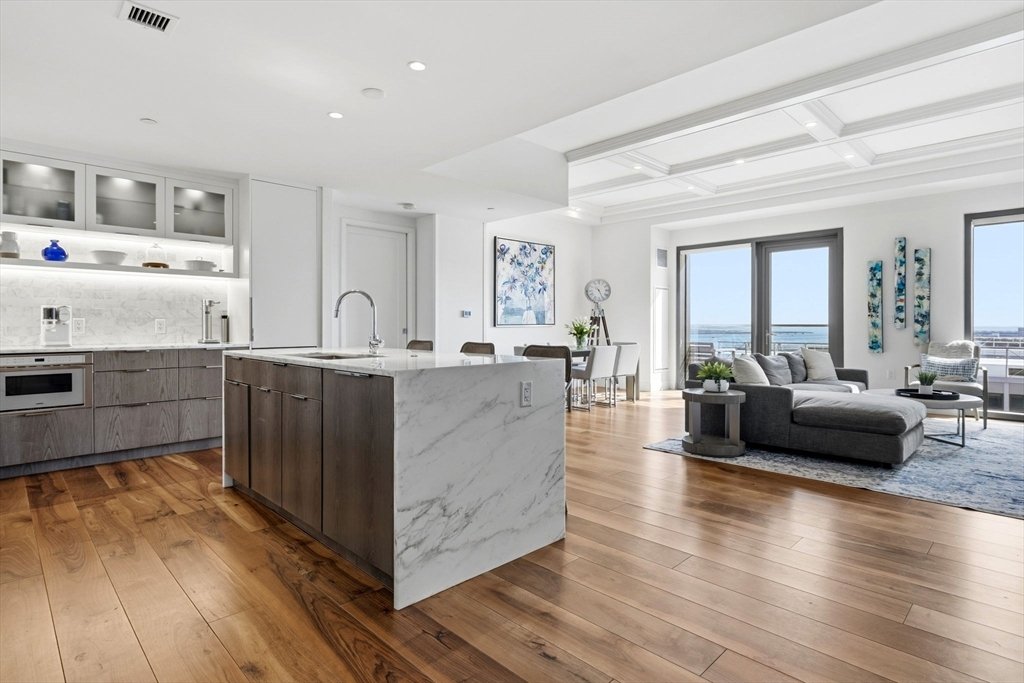 Condo in Boston, Massachusetts, United States 1 - 17435643