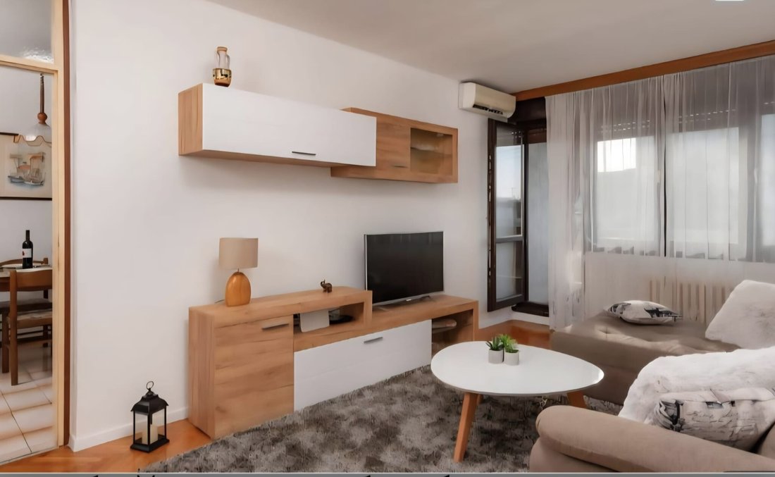Apartment in Gradski kotar Blatine-Skrape, Split, Split-Dalmatia County 2 - 17438616