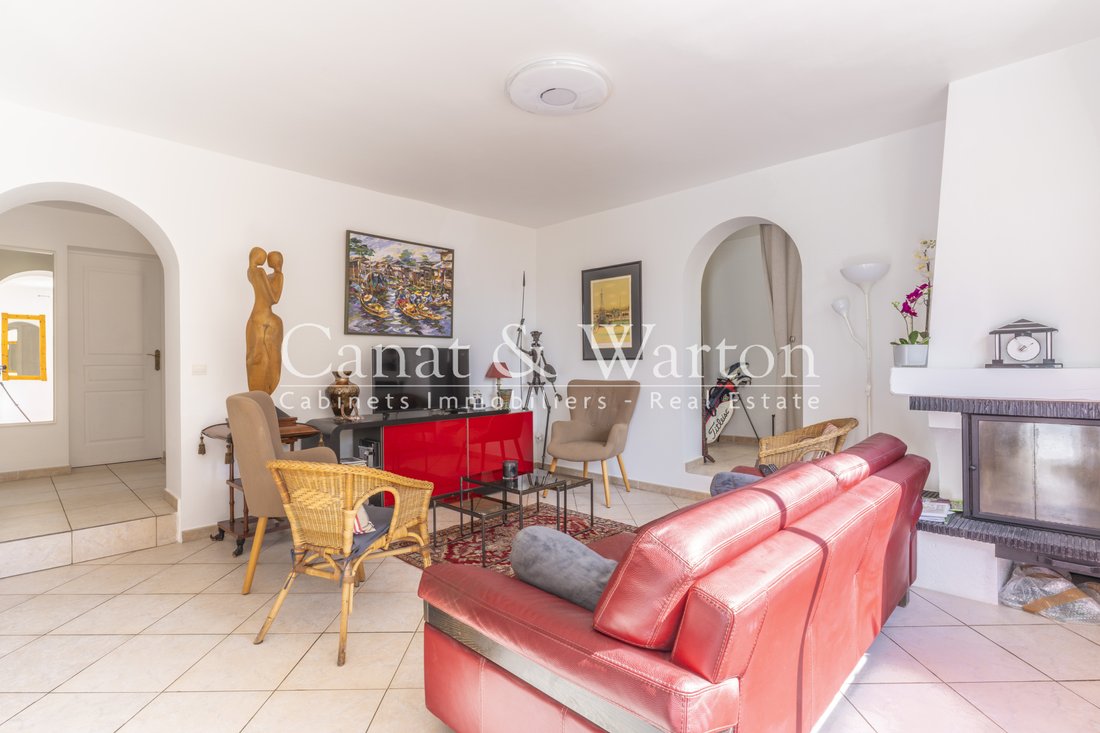 Villa in Rayol-Canadel-sur-Mer, Provence-Alpes-Côte d'Azur, France 3 - 17438770