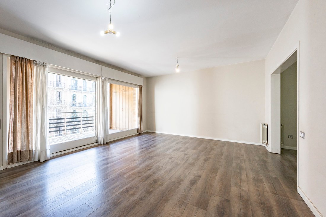 Apartment in Eixample, Barcelona, Spain 5 - 17438781