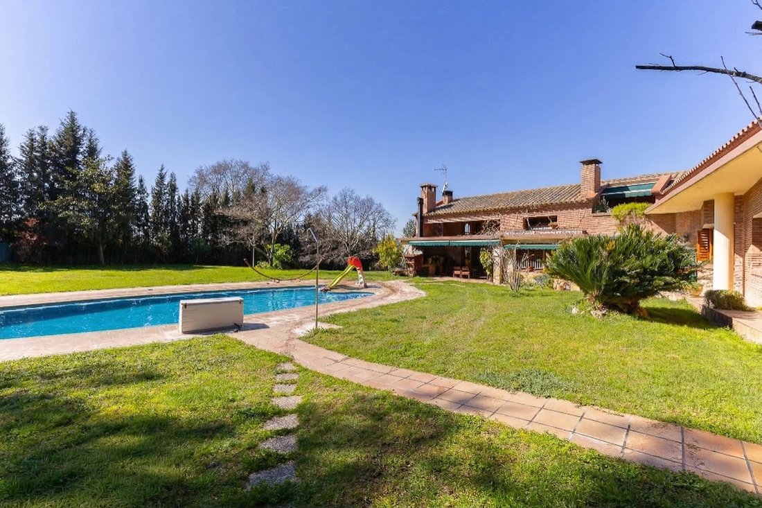 Villa in Caldes de Montbui, Catalonia, Spain 3 - 17438743