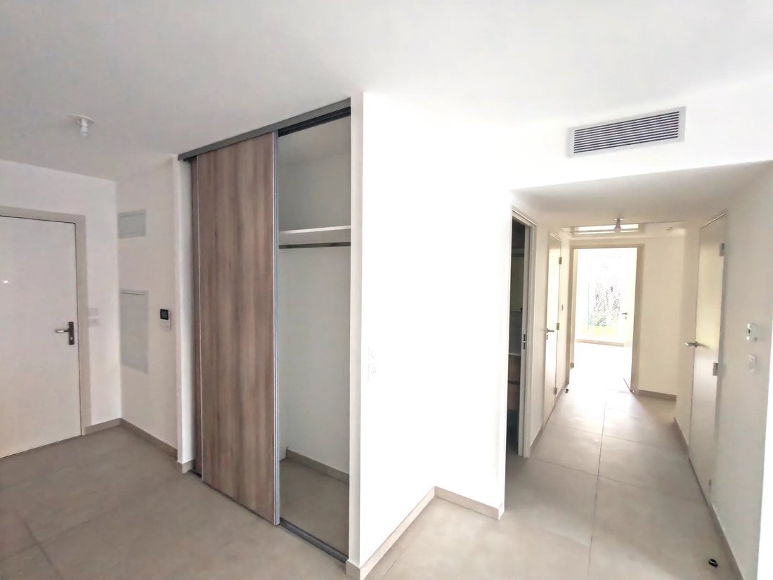 Apartment in Est-Repentance-Les Trois Bons Dieux, Aix-en-Provence, France 3 - 17436125