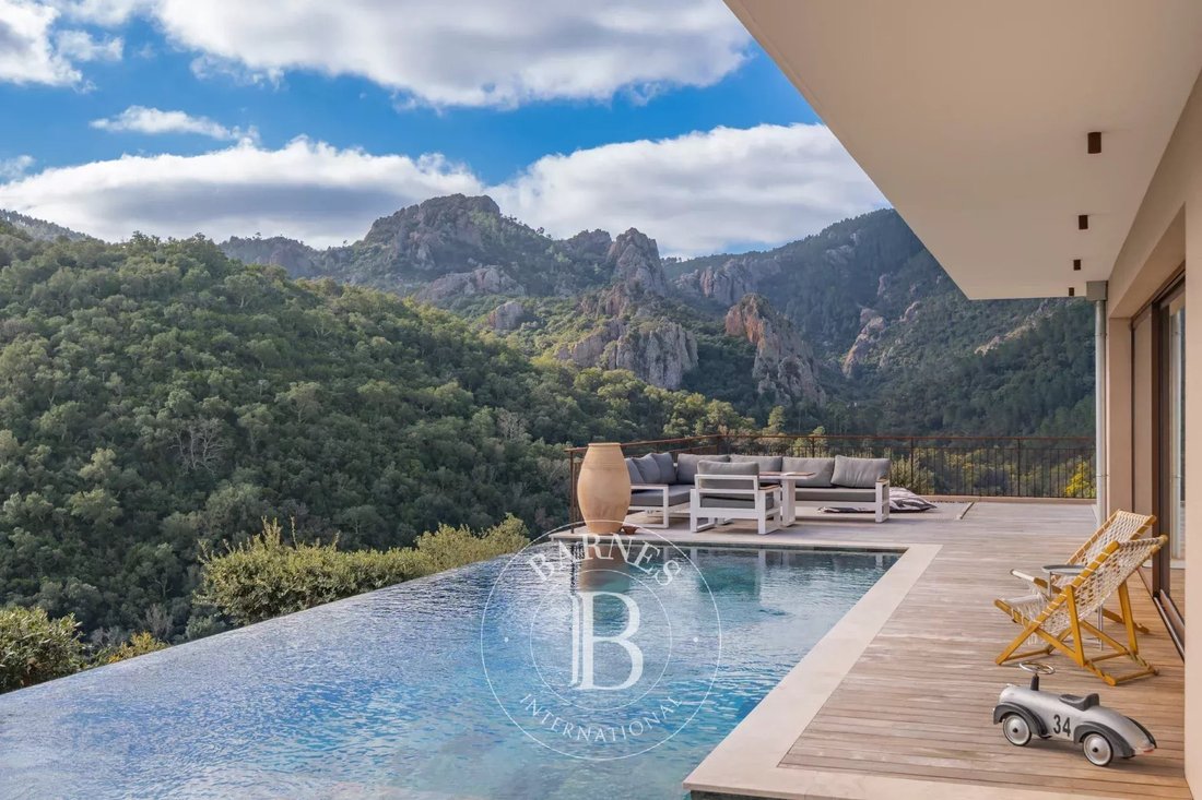 Villa in Exterieurs, Frejus, France 2 - 17436272