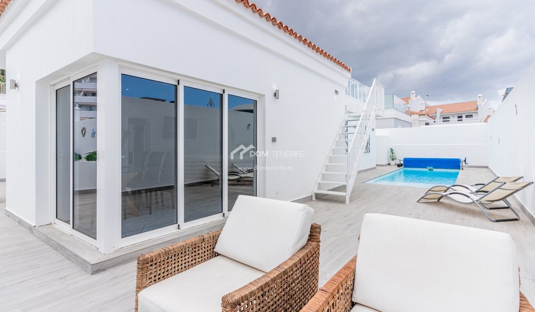 Villa in Costa Adeje, Adeje, Canary Islands 1 - 17436185