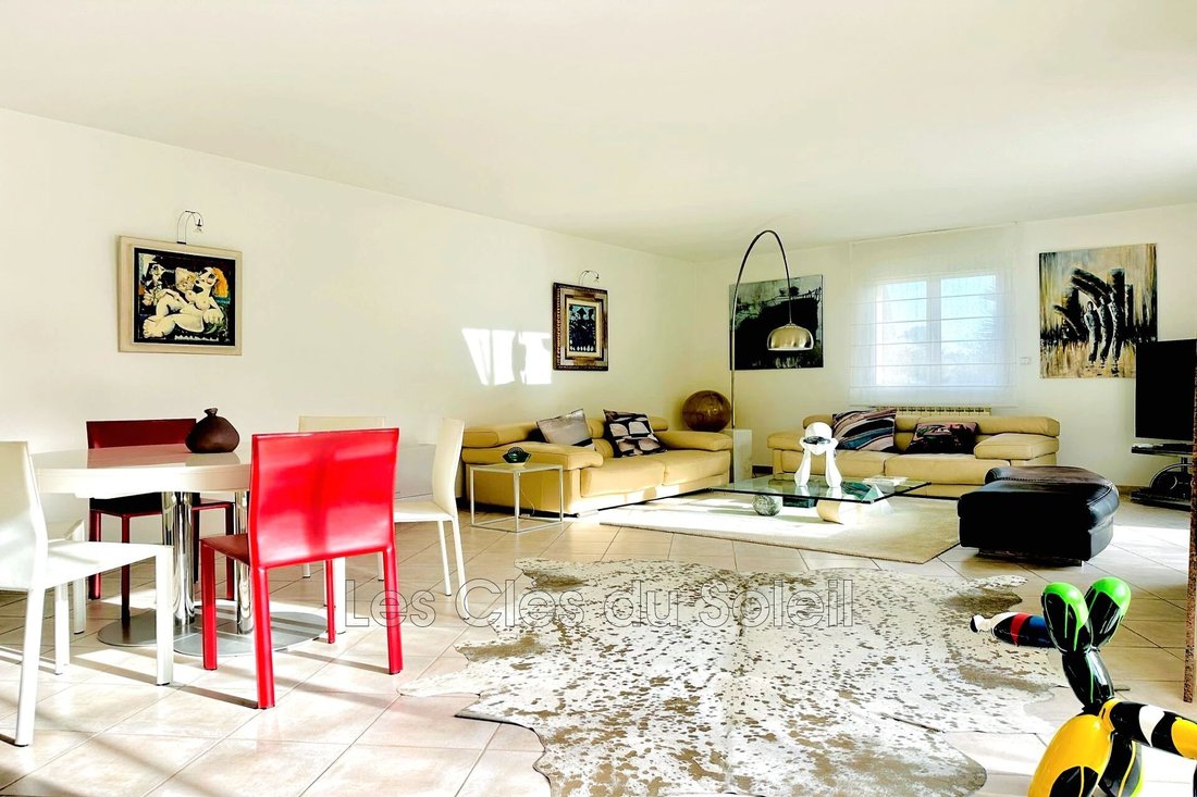 Villa in Garéoult, Provence-Alpes-Côte d'Azur, France 3 - 17436059