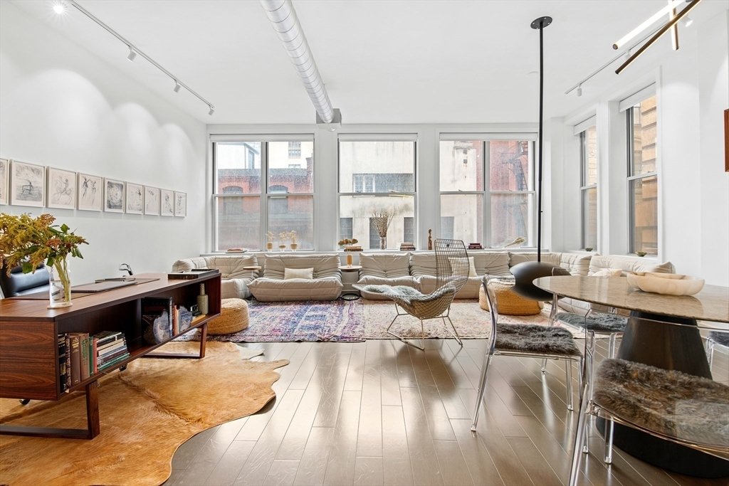 Condo in Boston, Massachusetts, United States 1 - 17438825