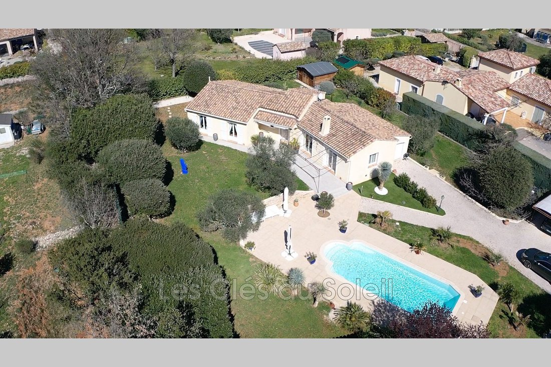 Villa in Garéoult, Provence-Alpes-Côte d'Azur, France 1 - 17436059