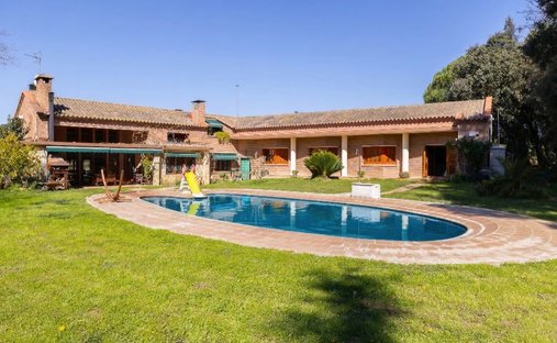 Villa in Caldes de Montbui, Catalonia, Spain 1