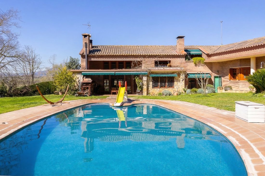 Villa in Caldes de Montbui, Catalonia, Spain 2 - 17438743