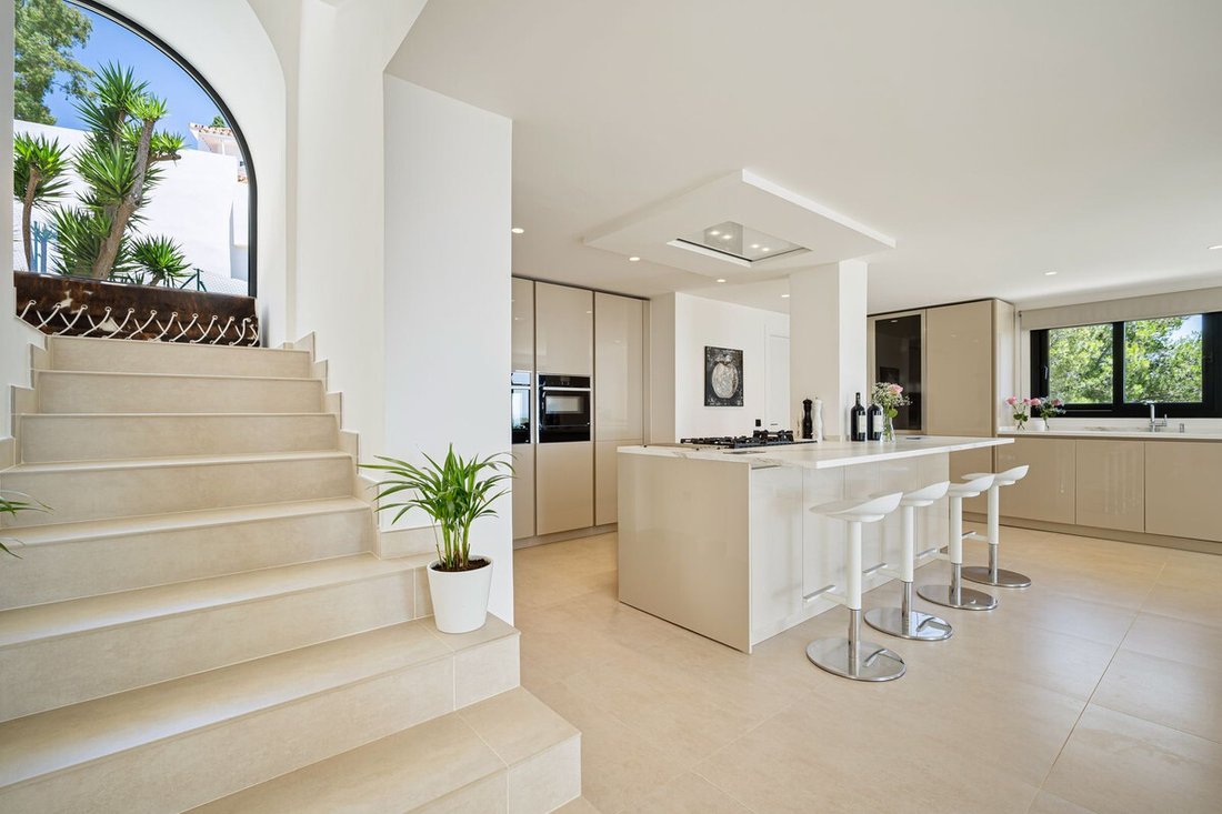 Villa in Puerto Banus, Marbella, Spain 5 - 17436862