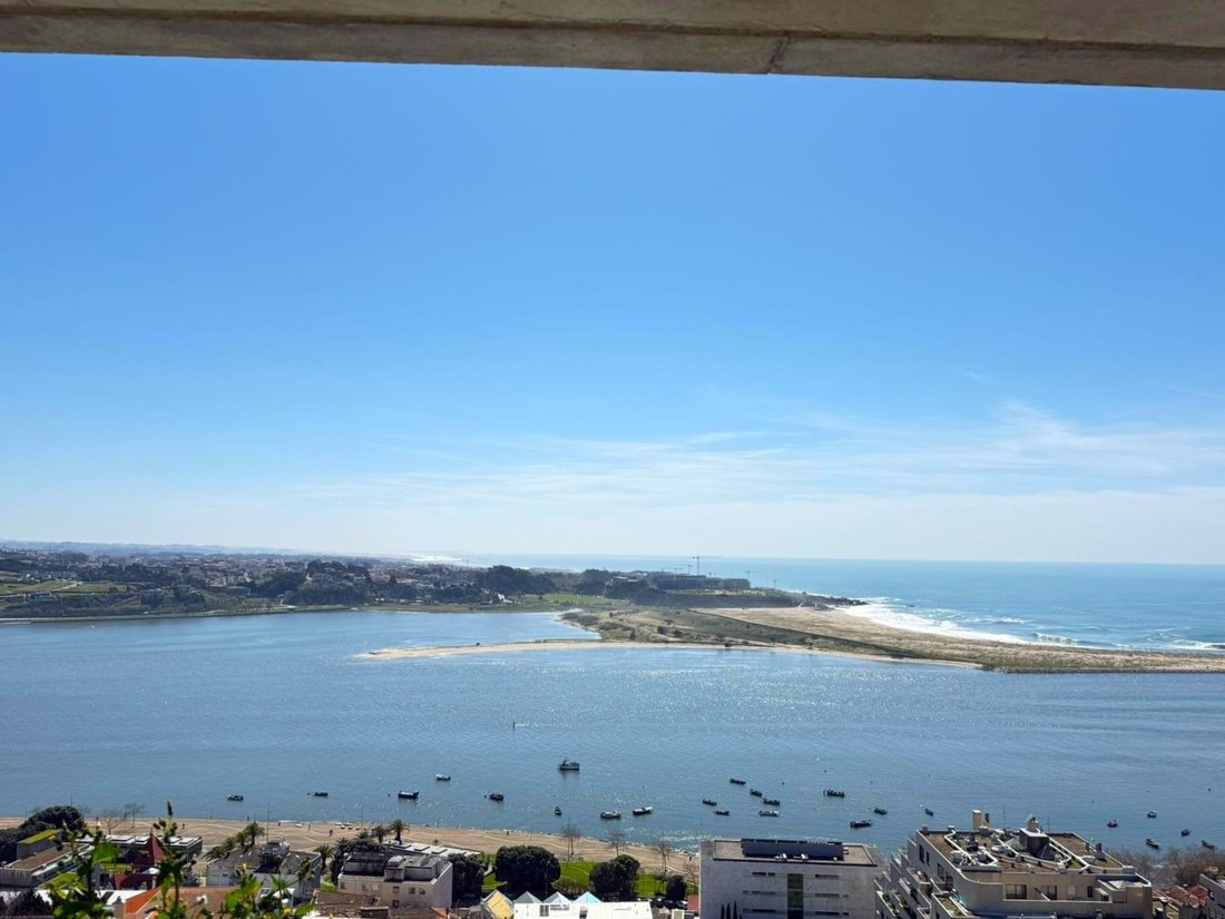 Apartment in Lordelo do Ouro e Massarelos, Porto District, Portugal 1 - 17437999
