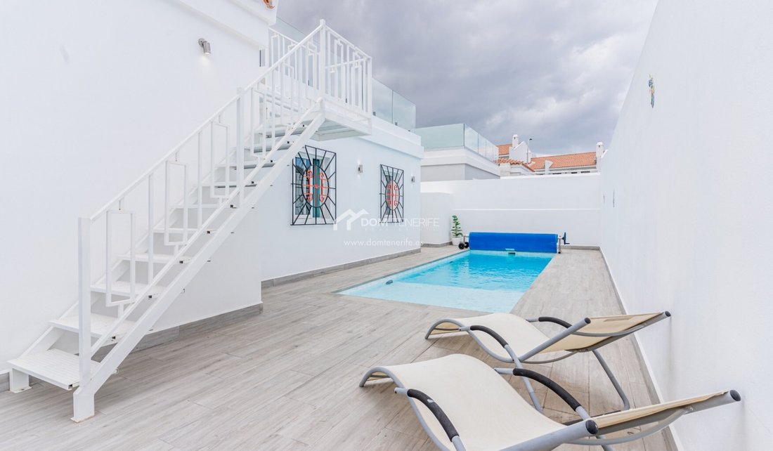 Villa in Costa Adeje, Adeje, Canary Islands 2 - 17436185