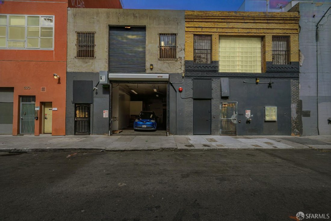 San Francisco, California, United States 1 - 17437638