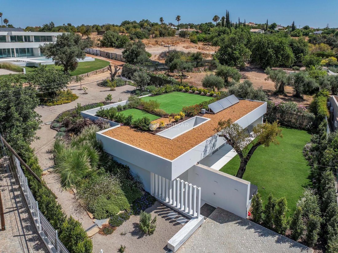Villa in Loule (Sao Clemente), Algarve, Portugal 2 - 17437245