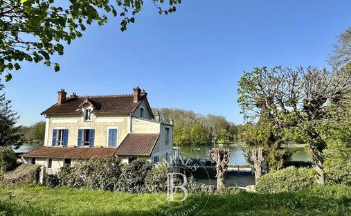 House in Le Coudray-Montceaux, Ile-de-France, France 1