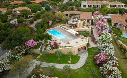 Villa in Puntaldia, Sardinien, Italien 1