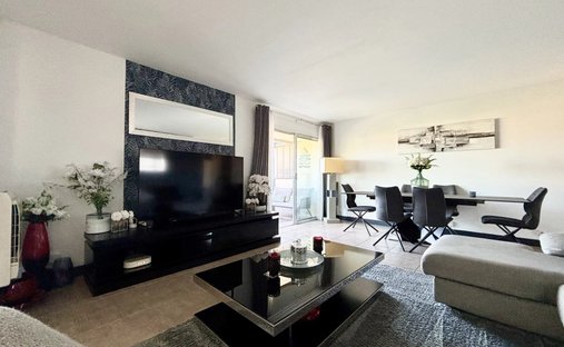 Apartamento en Azurville-Val Claret, Antibes, Francia 1