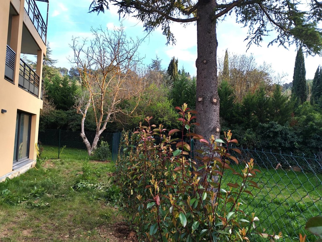 Apartment in Est-Repentance-Les Trois Bons Dieux, Aix-en-Provence, France 1 - 17436125