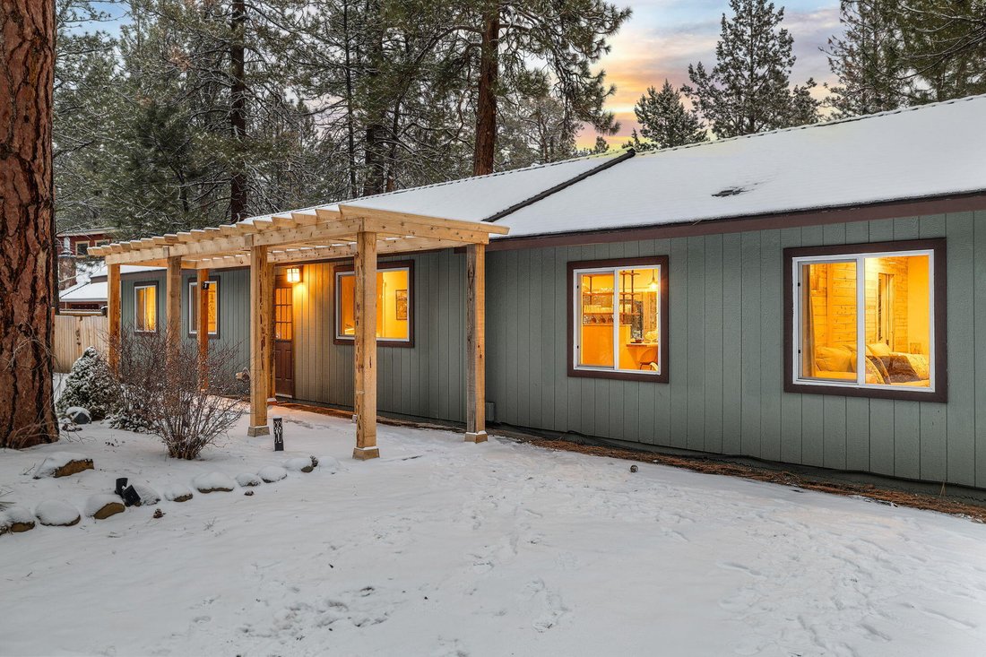 House in Sisters, Oregon, United States 2 - 17438003