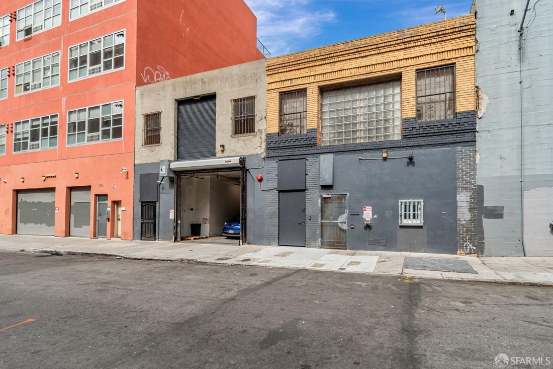 San Francisco, California, United States 4 - 17437638