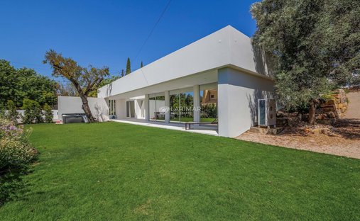 Villa in Loule (Sao Clemente), Algarve, Portugal 1