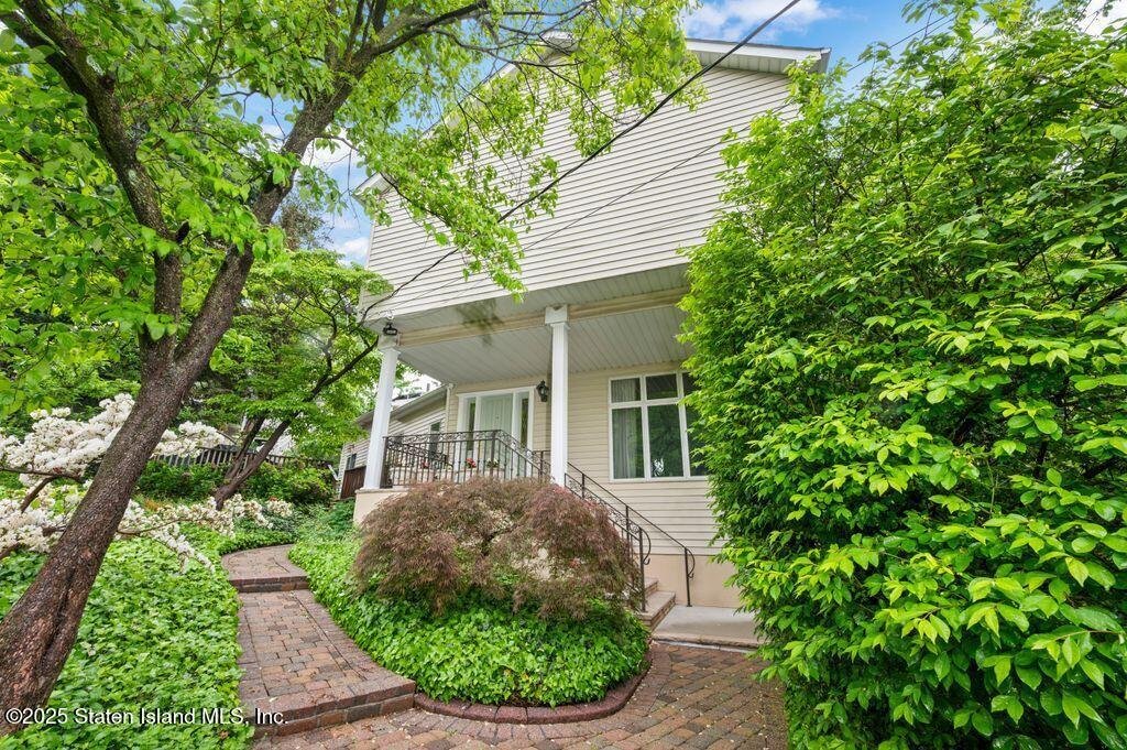 House in New York, New York, United States 4 - 17437916
